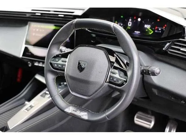 Peugeot 308 2023 — миниатюра 2