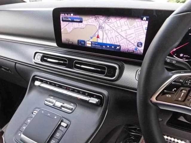 Mercedes-Benz V-Class 2024 — миниатюра 2