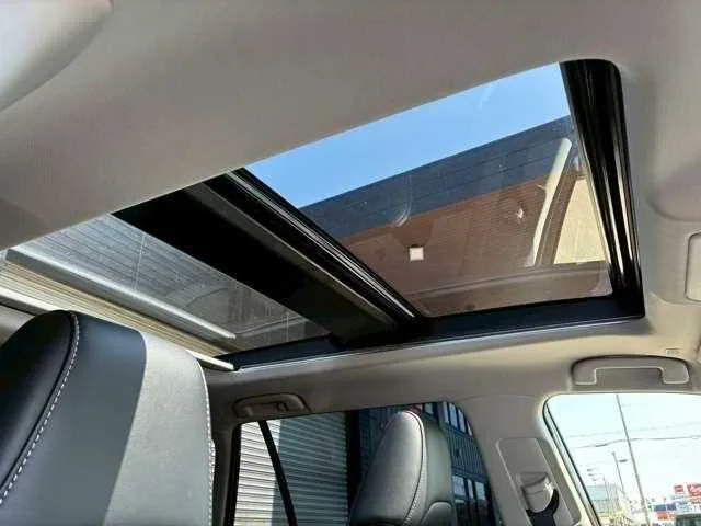 Toyota RAV4 2025 — миниатюра 5