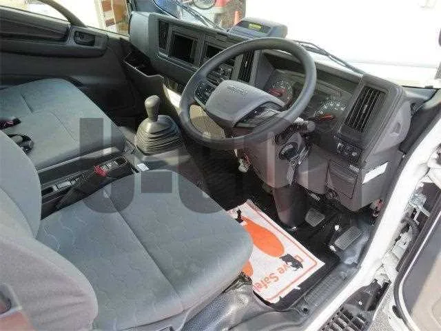 Isuzu Elf Truck 2025 — миниатюра 3