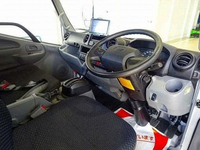 Toyota Dyna Truck 2024 — миниатюра 5