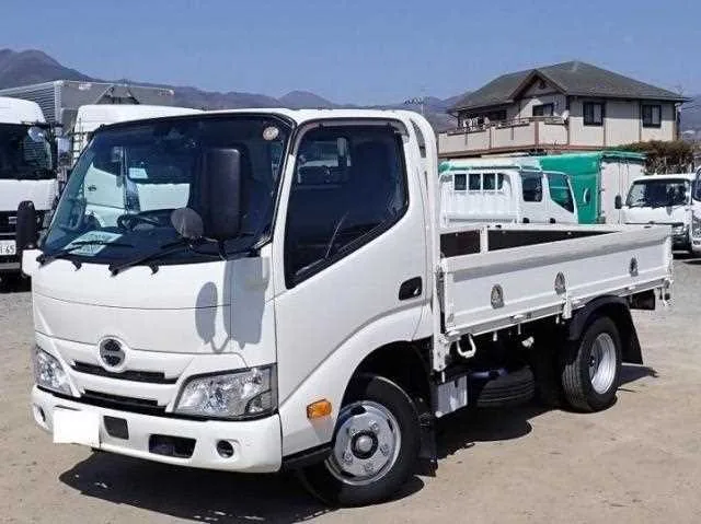 Hino Dutro 2024 — миниатюра 2