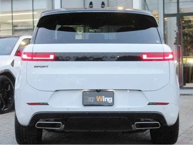 Land Rover Range Rover Sport 2024 — миниатюра 3