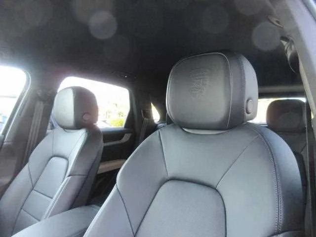 Porsche Cayenne 2024 — миниатюра 4