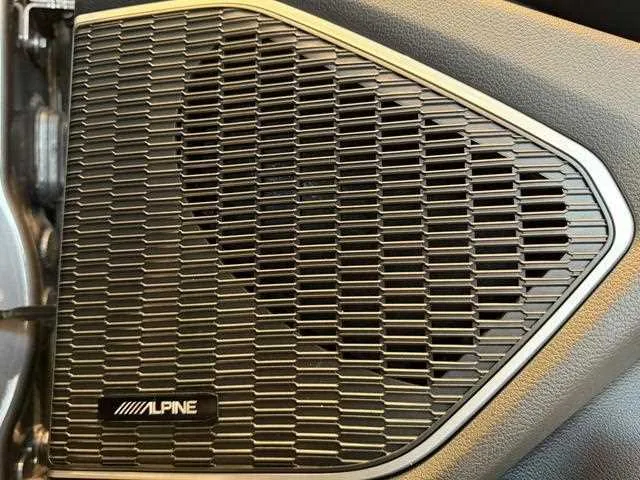 Jeep Grand Cherokee 2023 — миниатюра 3