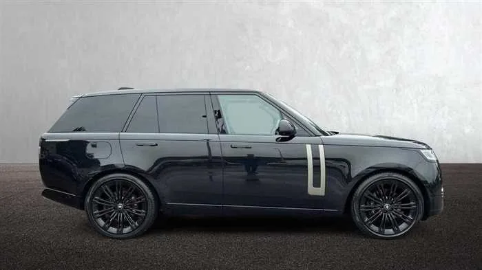 Land Rover Range Rover AUTOMATIC DIESEL 2023 — миниатюра 2