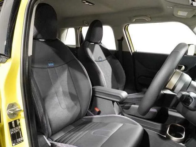 BMW MINI 2025 — миниатюра 2