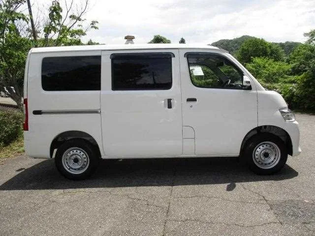 Toyota TOWNACE VAN 2023 — миниатюра 2
