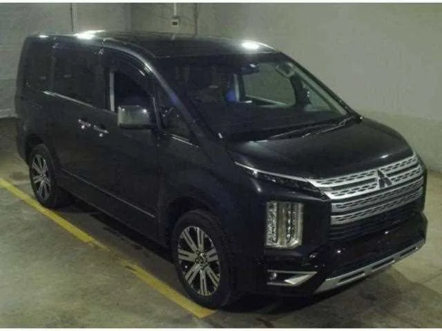 Mitsubishi Delica D:5 2023 — фото 1, купить с доставкой в Москву