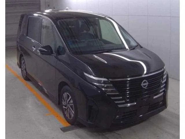 Nissan Serena 2023 — фото 1, купить с доставкой в Москву