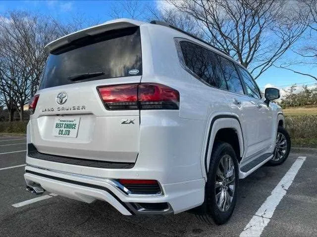 Toyota Land Cruiser 2024 — миниатюра 4