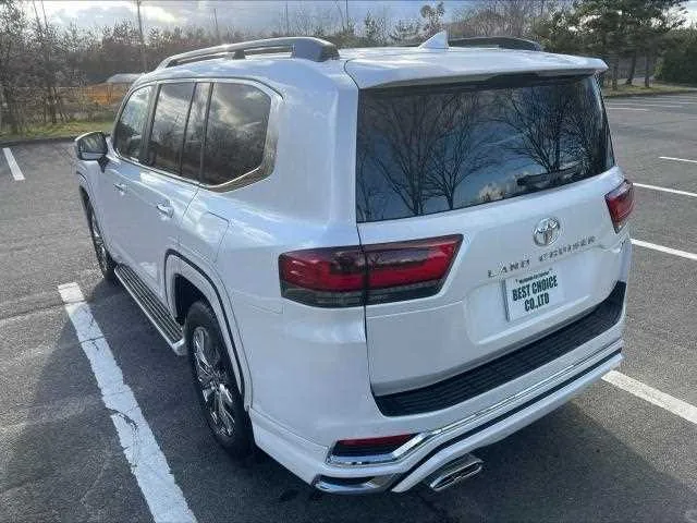 Toyota Land Cruiser 2024 — миниатюра 5