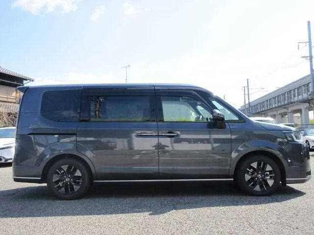 Honda Step WGN 2025 — миниатюра 2