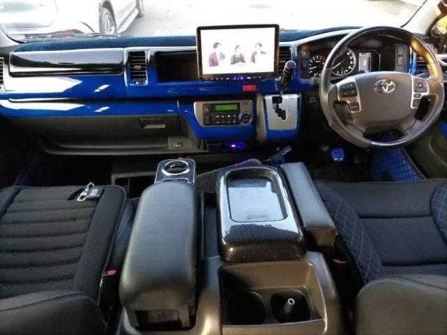 Toyota HIACE WAGON 2022 — миниатюра 3