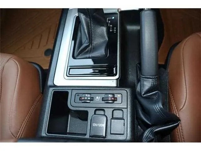 Toyota Land Cruiser Prado 2022 — миниатюра 4