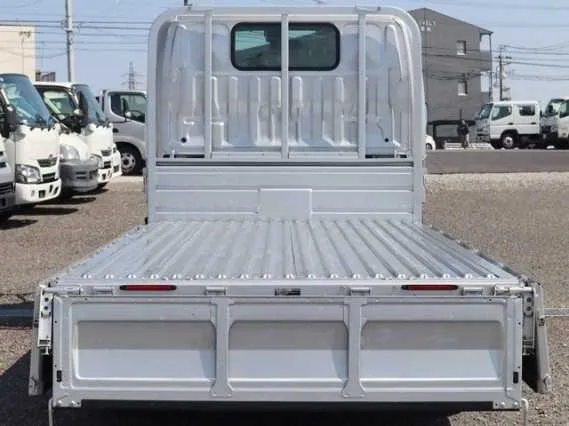 Toyota Dyna Truck 2022 — миниатюра 2