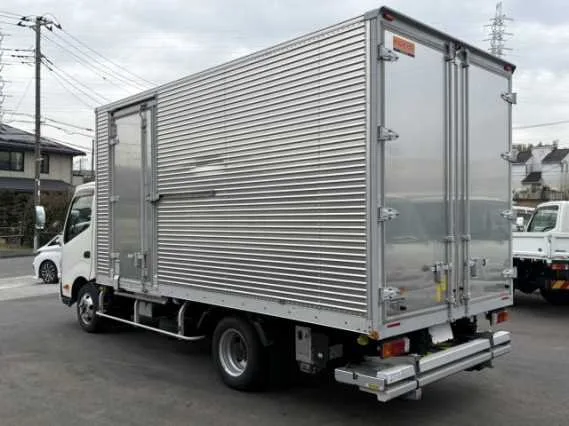 Hino Dutro 2024 — миниатюра 4