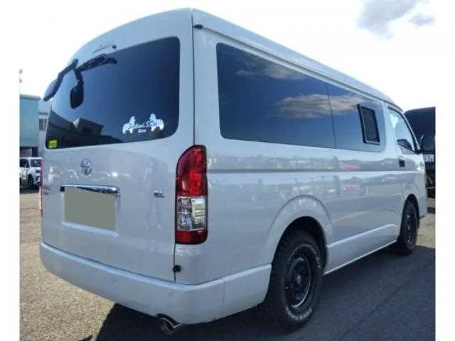 Toyota Hiace Wagon 2024 — миниатюра 2
