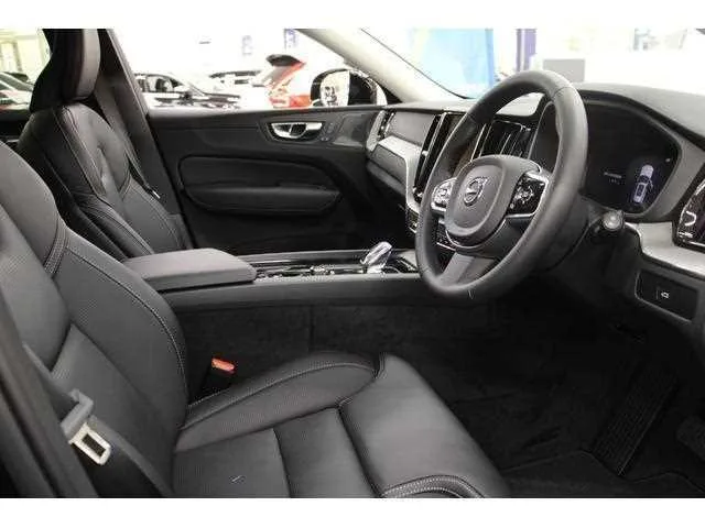 Volvo XC60 2024 — миниатюра 4