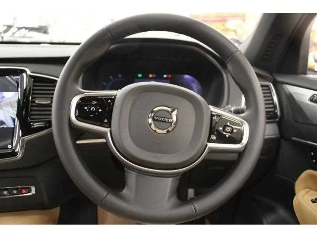 Volvo XC90 2024 — миниатюра 5