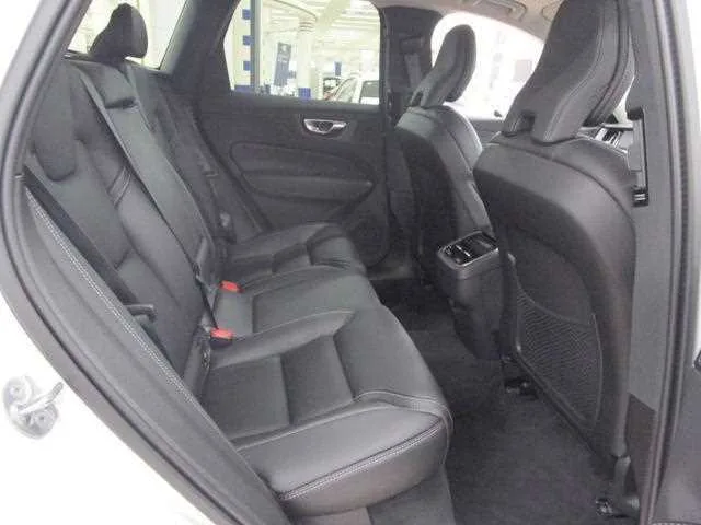 Volvo XC60 2025 — миниатюра 2