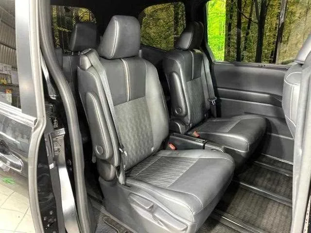 Toyota Noah 2022 — миниатюра 4