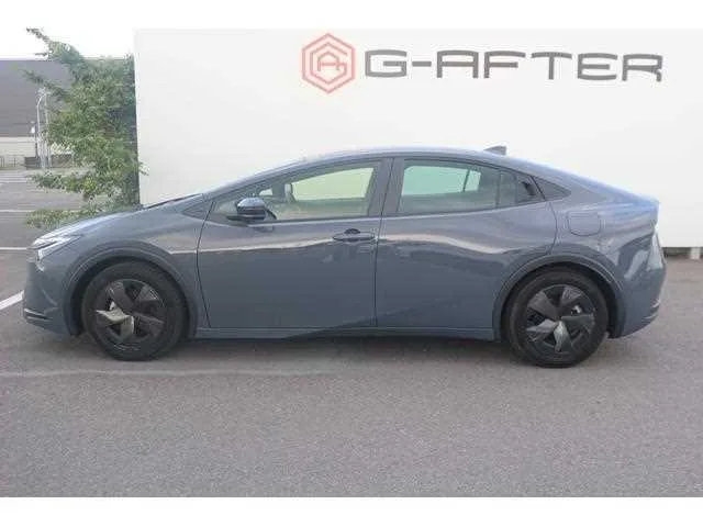 Toyota Prius 2023 — миниатюра 3