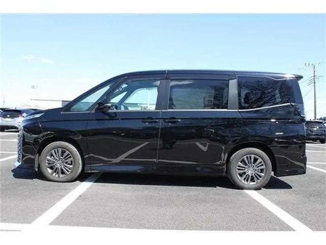 Toyota VOXY 2025 — миниатюра 5