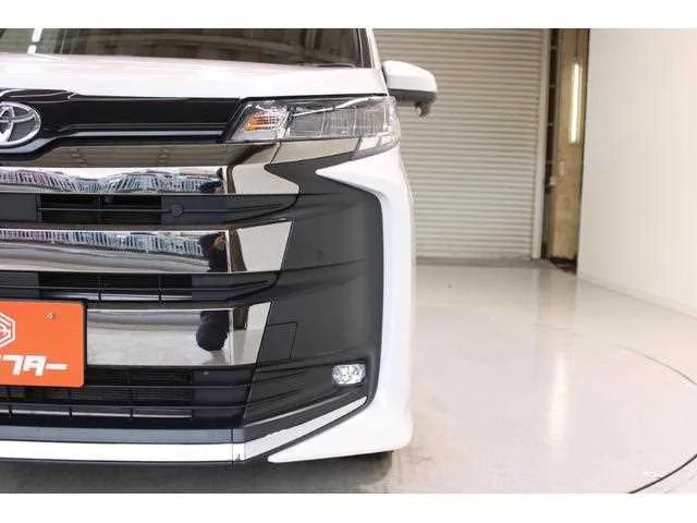Toyota NOAH 2023 — миниатюра 3