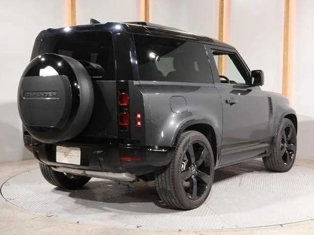 Land Rover Defender 2024 — миниатюра 3