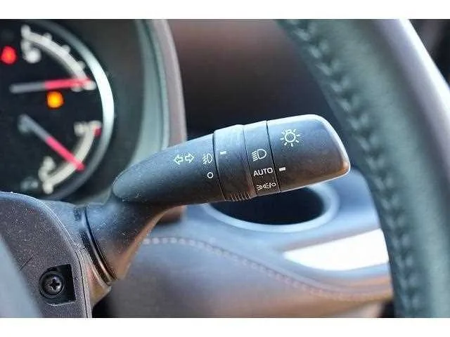 Toyota Noah 2023 — миниатюра 3