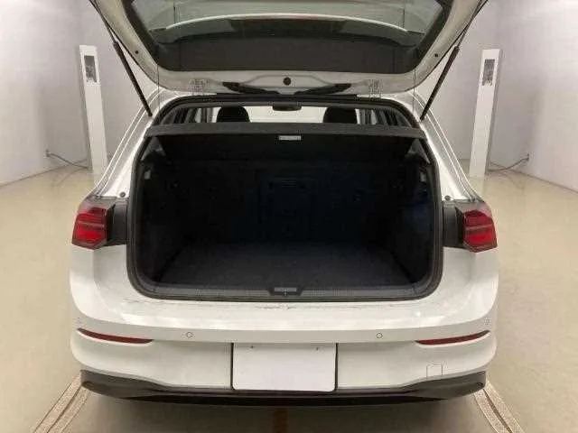 Volkswagen Golf 2023 — миниатюра 5