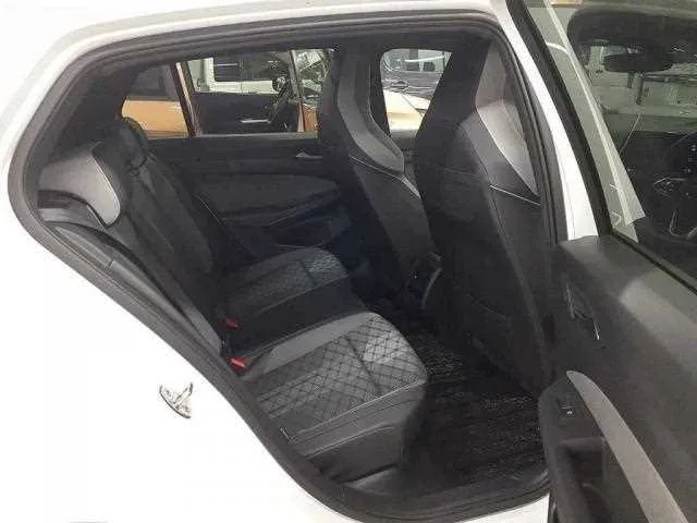 Volkswagen Golf 2023 — миниатюра 2
