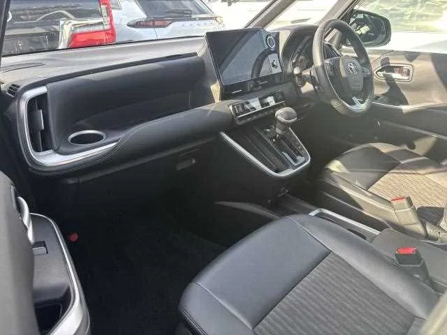 Toyota Noah 2023 — миниатюра 5