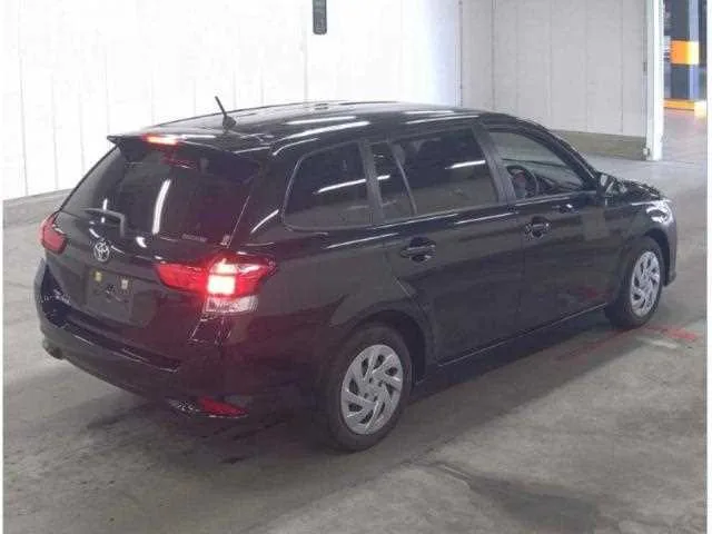 Toyota Corolla Fielder 2023 — миниатюра 2