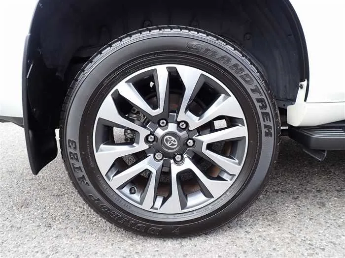 Toyota Land Cruiser Prado TX-L 2023 — миниатюра 3