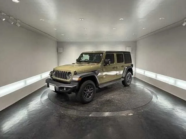 Jeep Wrangler 2025 — фото 1, купить с доставкой в Москву