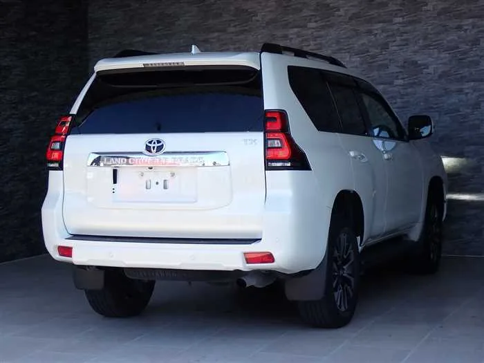 Toyota Land Cruiser Prado TX-L 2022 — миниатюра 2