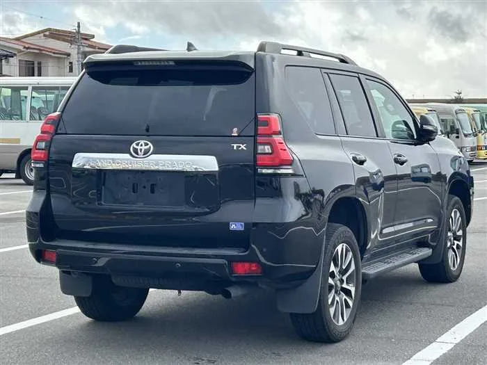 Toyota Land Cruiser Prado TX-L Package sunroof 2022 — миниатюра 5