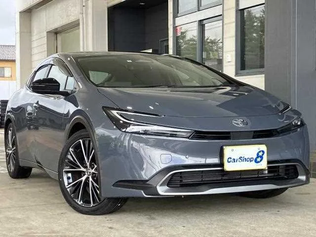 Toyota Prius 2023 — фото 1, купить с доставкой в Москву