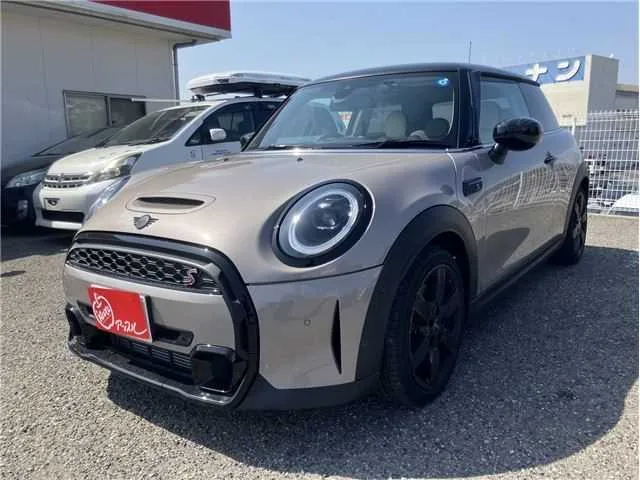 Rover Mini CooperSPremiumPlus 2023 — фото 1, купить с доставкой в Москву