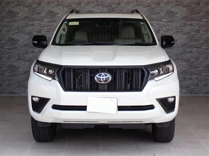 Toyota Land Cruiser Prado TX-L Matte Black Edition 2023 — миниатюра 5