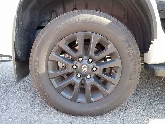 Toyota Land Cruiser Prado TX-L Matte Black Edition 2023 — миниатюра 3