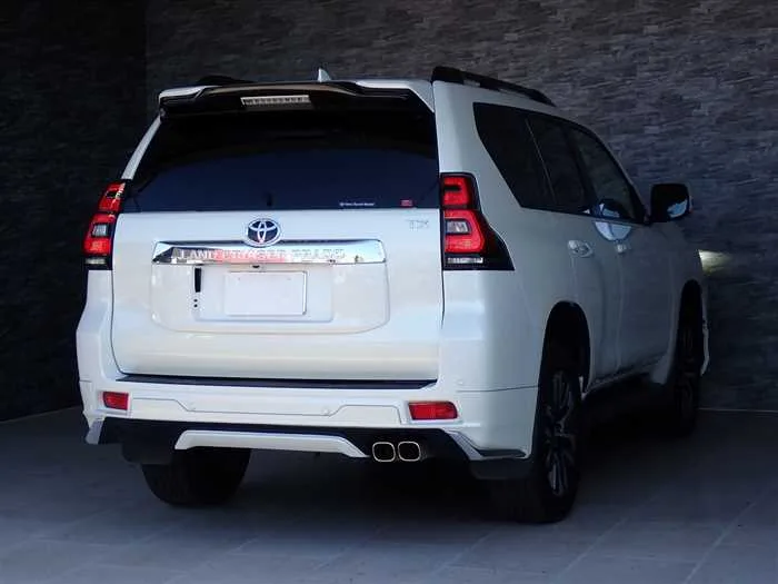 Toyota Land Cruiser Prado TX-L 2023 — миниатюра 2