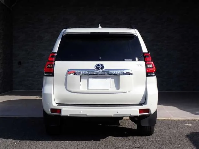 Toyota Land Cruiser Prado TX-L 2023 — миниатюра 4