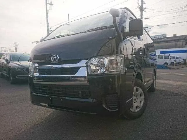 Toyota Hiace Van 2022 — фото 1, купить с доставкой в Москву