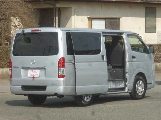 Mazda Bongo Brawny Van 2025 — миниатюра 3