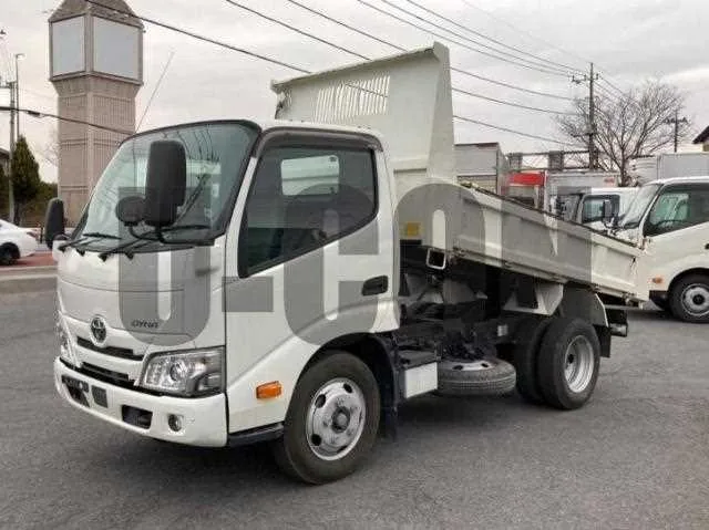 Toyota Dyna Truck 2023 — фото 1, купить с доставкой в Москву