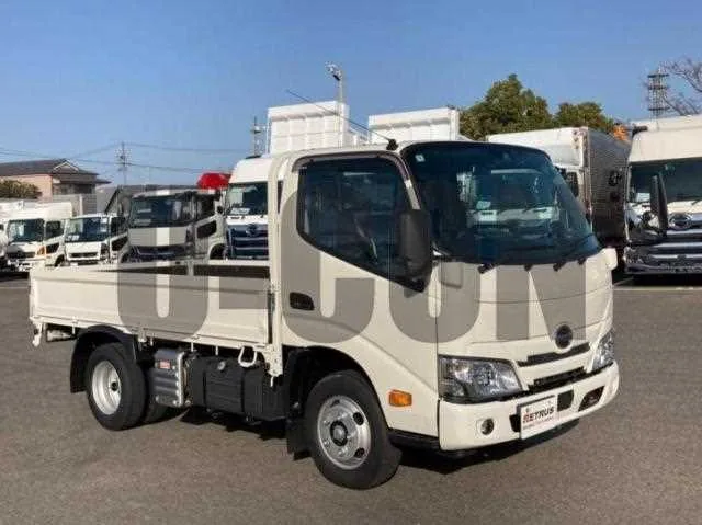 Hino Dutro 2025 — миниатюра 2