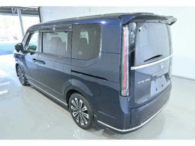 Honda Step WGN 2022 — миниатюра 2